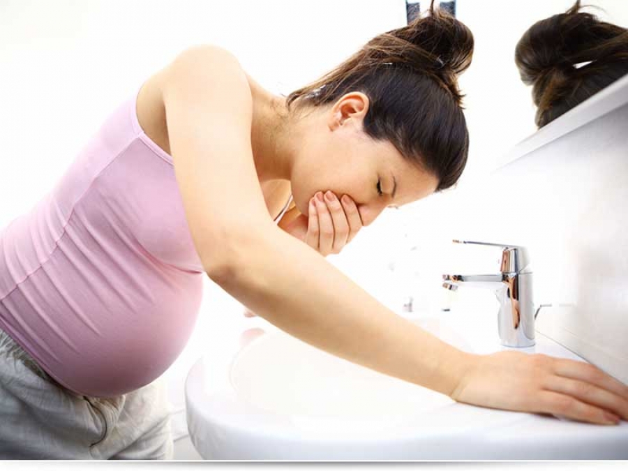 Что принимать при отравлении беременным?