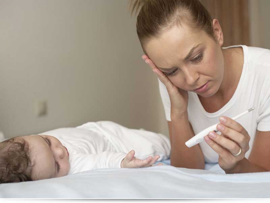 Как сбить температуру у новорожденного ребенка?